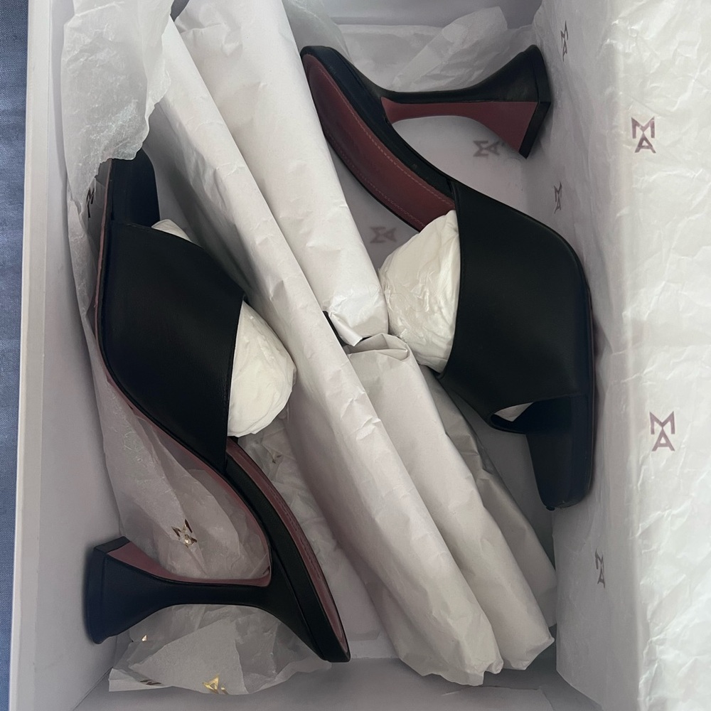 Amina Muaddi Lupita Black Sandal size 37